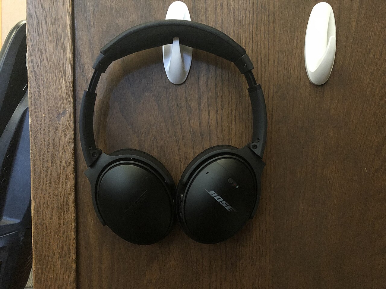 Bose QuietComfort 35 — manufacturer product photograph