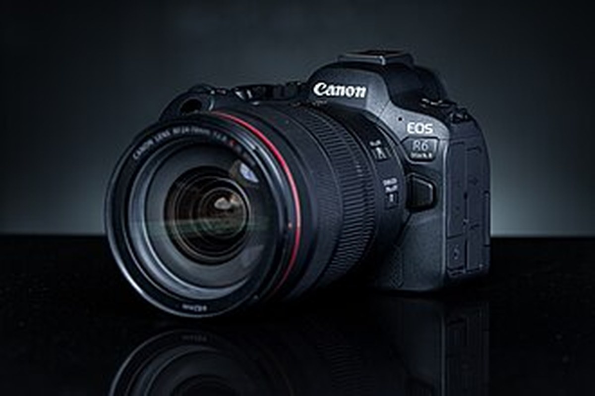 Canon EOS R6 Mark II — detail crop from the cited public reference image.