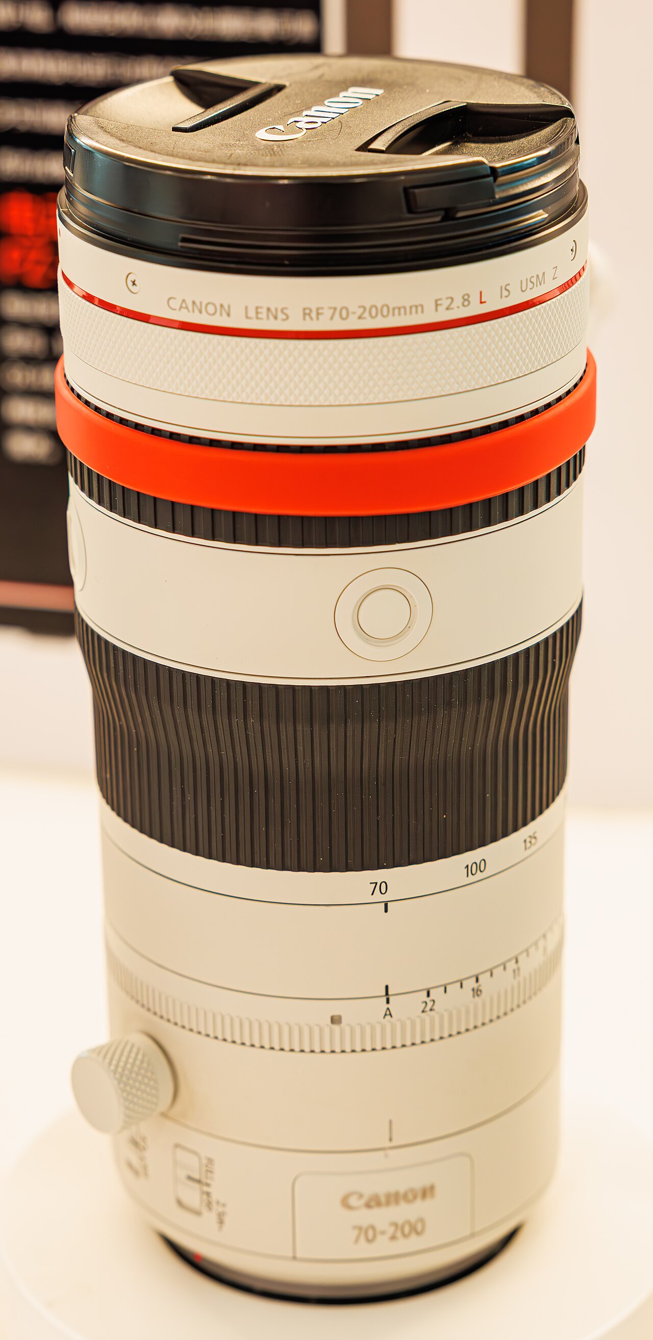 Canon RF 70-200mm F2.8L — manufacturer product photograph
