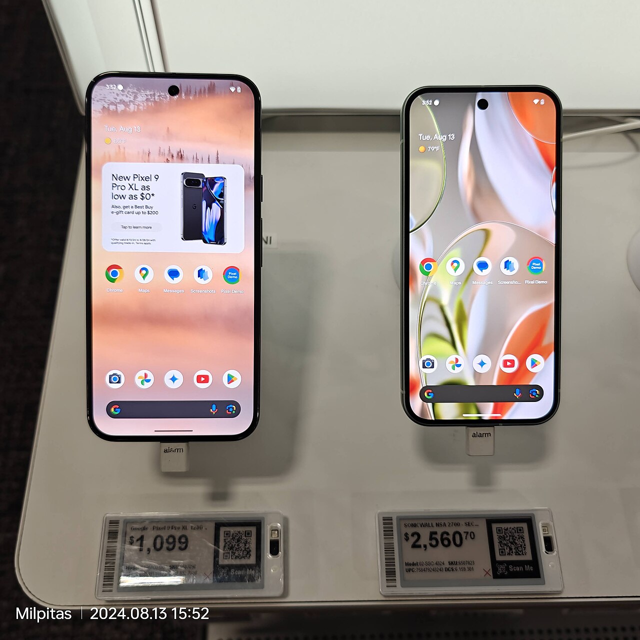 Google Pixel 9 Pro XL — manufacturer product photograph