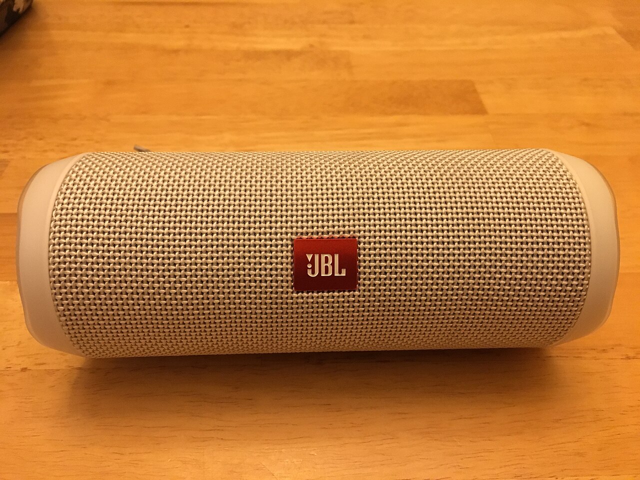 JBL Flip 5 — manufacturer product photograph
