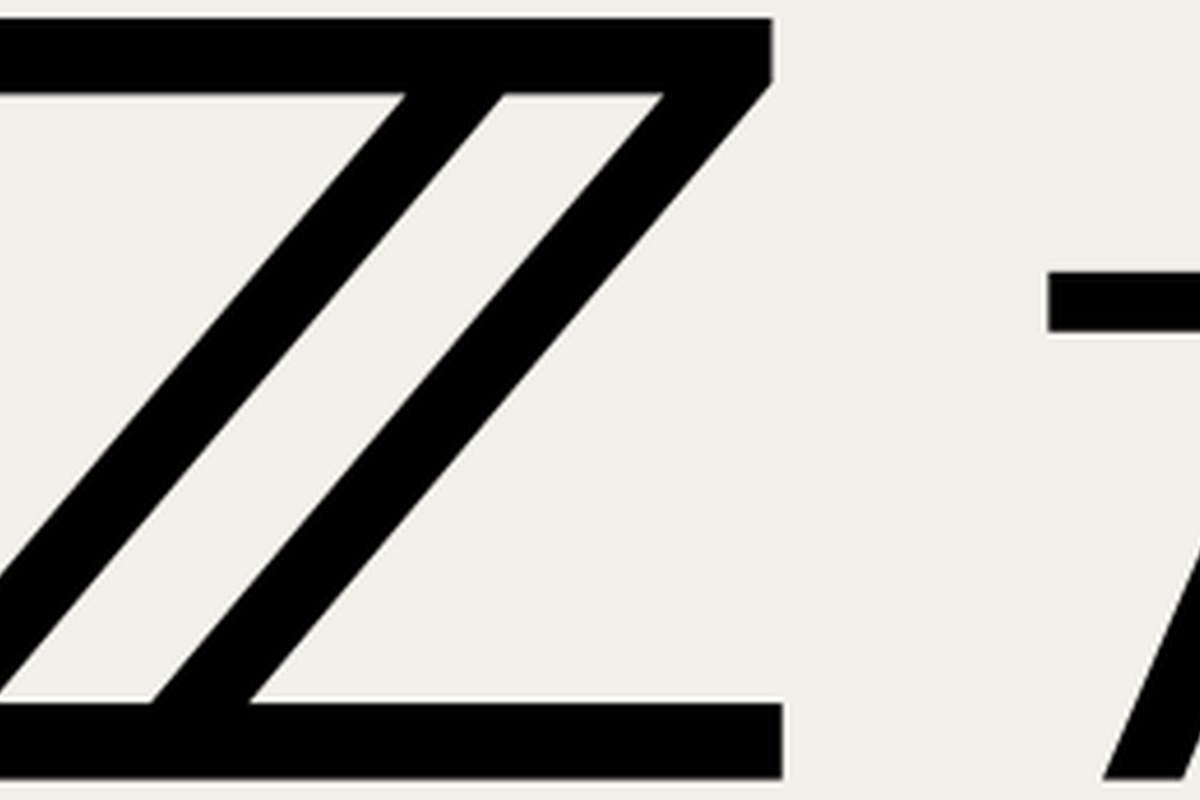 Nikon Z7 — detail crop from the cited public reference image.