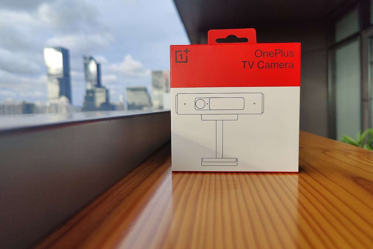OnePlus OnePlus 11 — detail crop from the cited public reference image.